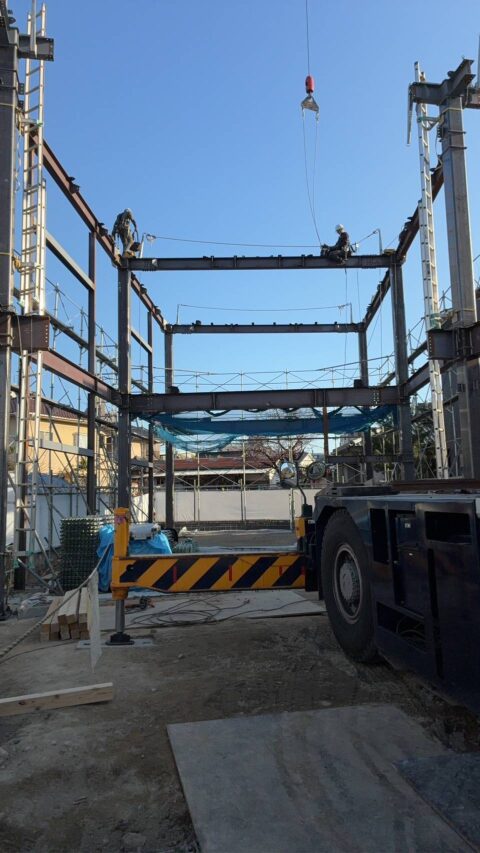 広島市内　鉄骨建方工事40t